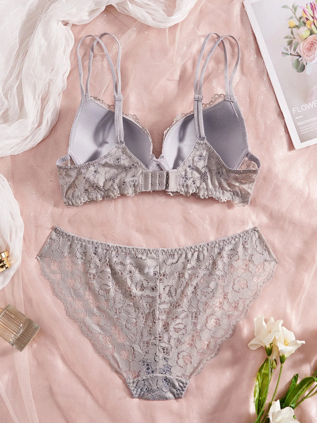 6-Piece Set Women's Bra and Panties Set Sexy Patterned Lace Patchwork No Lining Comfortable Fitting Women's Push-Up Bra Women's Underwear Set