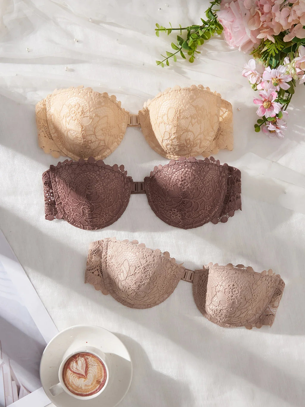 3Pcs Thin Cup Strapless Women's Sexy Bras Lace Trim Patchwork Pattern Front Clasp Push up Bra Comfortable Half-Cup Women's Bra