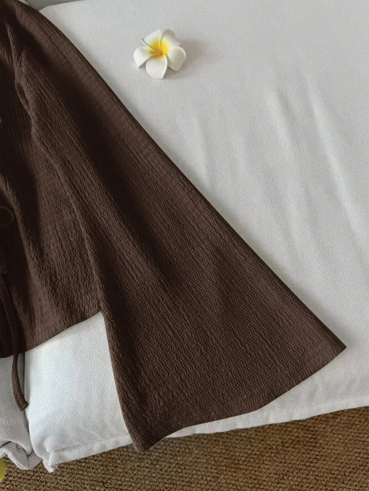 Women's Casual Solid Color Tie Front Semi-Fitted Flare Sleeve Blouse V-Neck Knit Textured Fabrics Cottagecore Top Spring/Fall