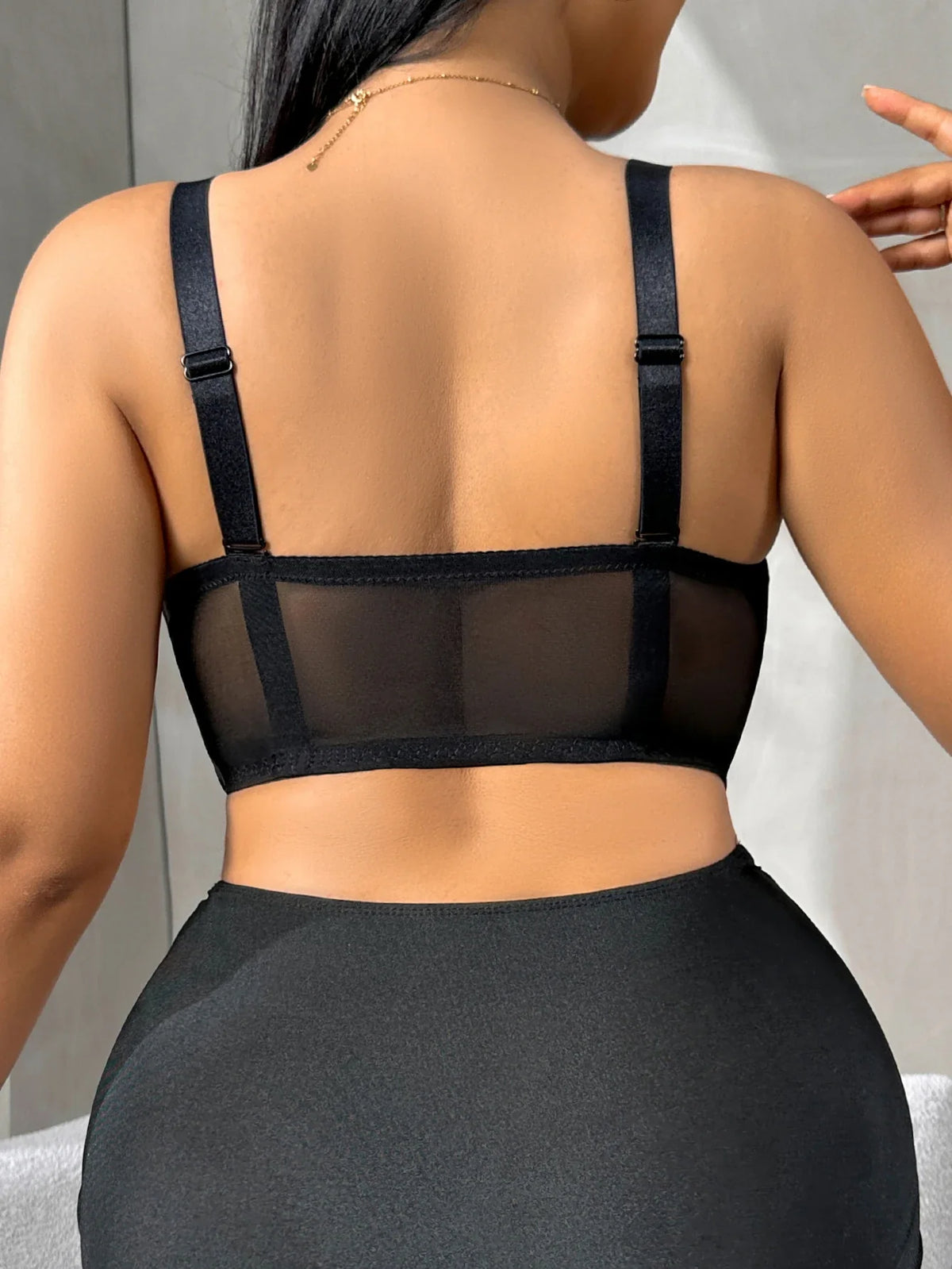 B C D Thin Cup Plus Size Lace Splicing Front Closure Women's Push up Bra Sheer Mesh Back Side Support Women's Bra