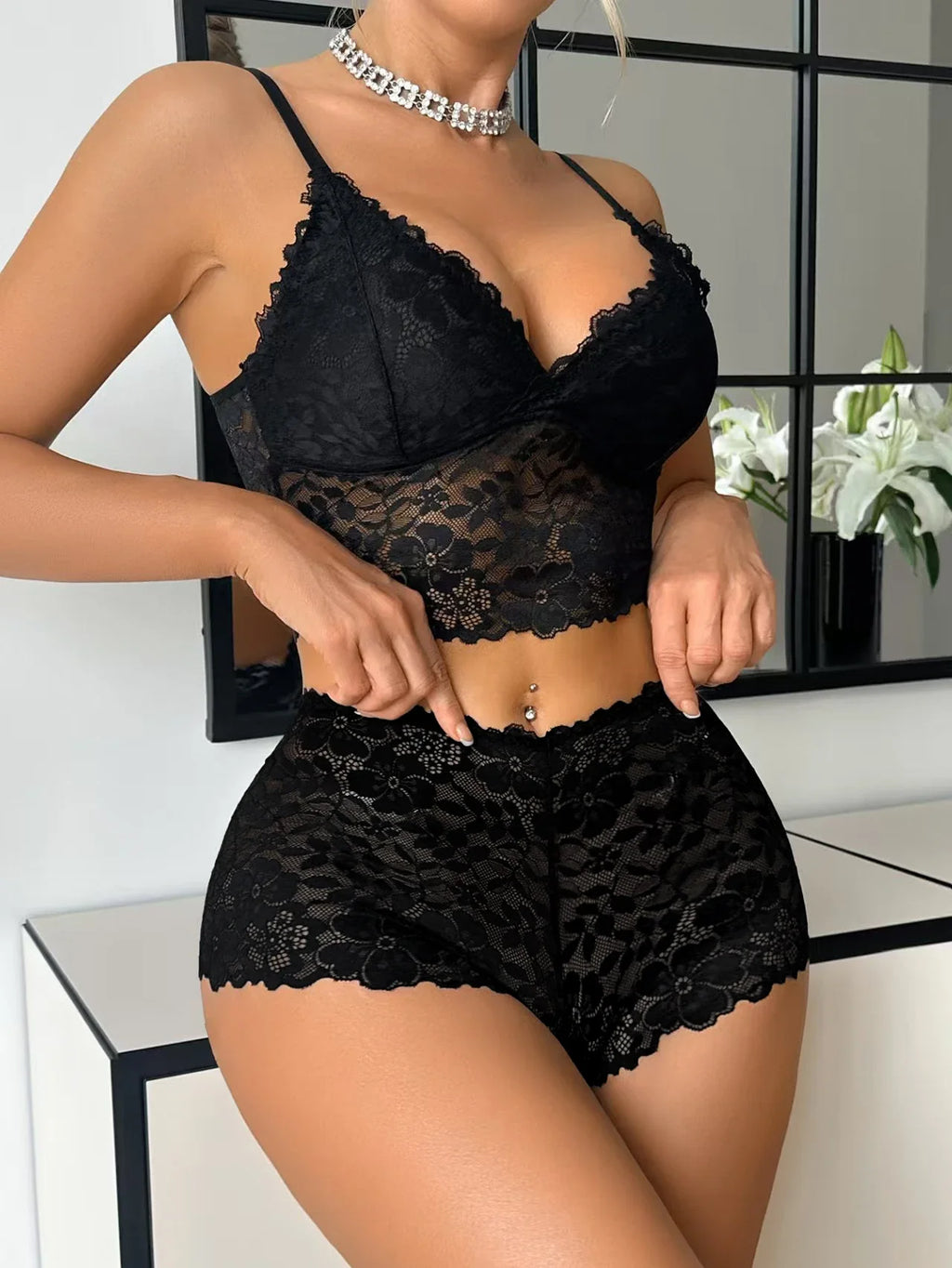 Hot sexy lingerie set Women's Wireless camisole sexy Bras Elegant floral lace sheer bra Cutout lace breathable Women's Panties