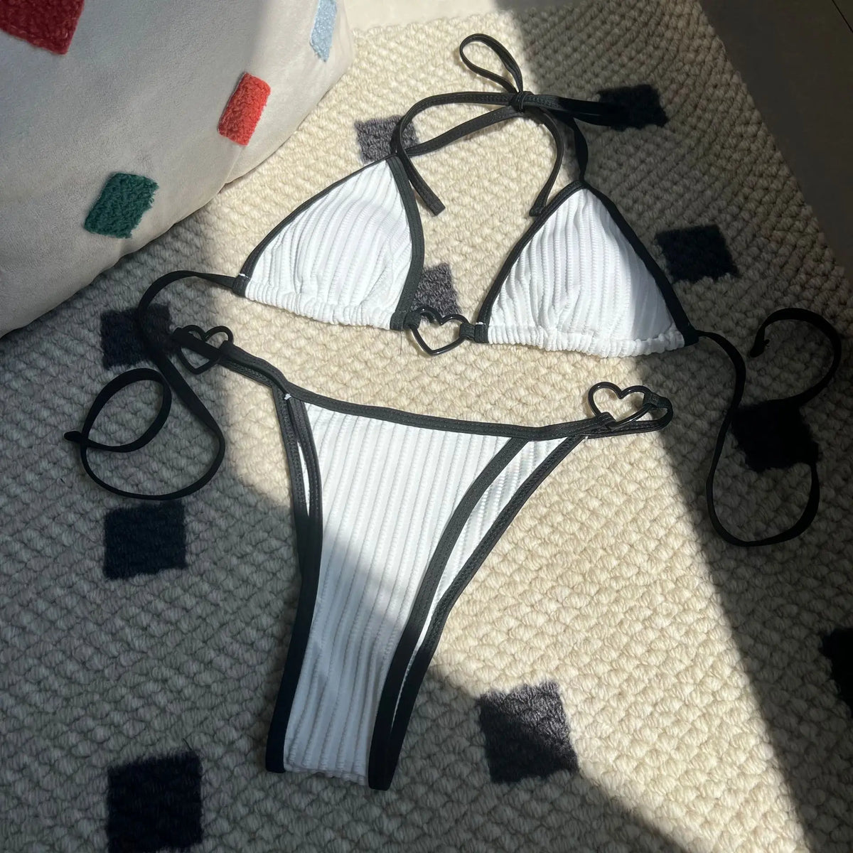 Sexy Heart Designer Micro Bikini 2024 Women Black Contrast Push Up Swimsuit Summer Beach Bathing Suit Thong Swimwear Biquini