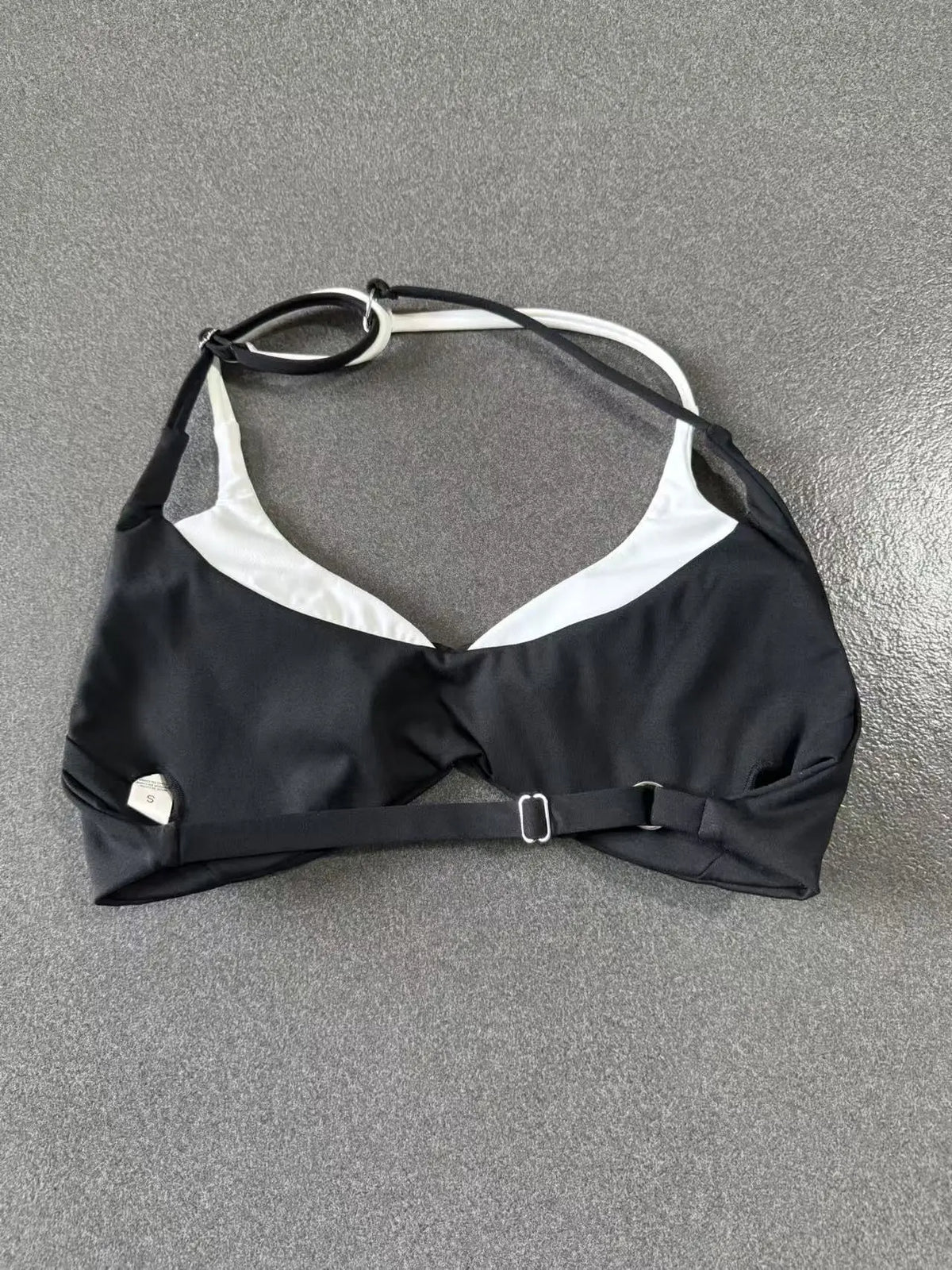 Women's Gym Workout Two-color Yoga Sports Bras Halter Neck Open Back Design Sports Tank Top Running Fitness Built-in Bra Cups