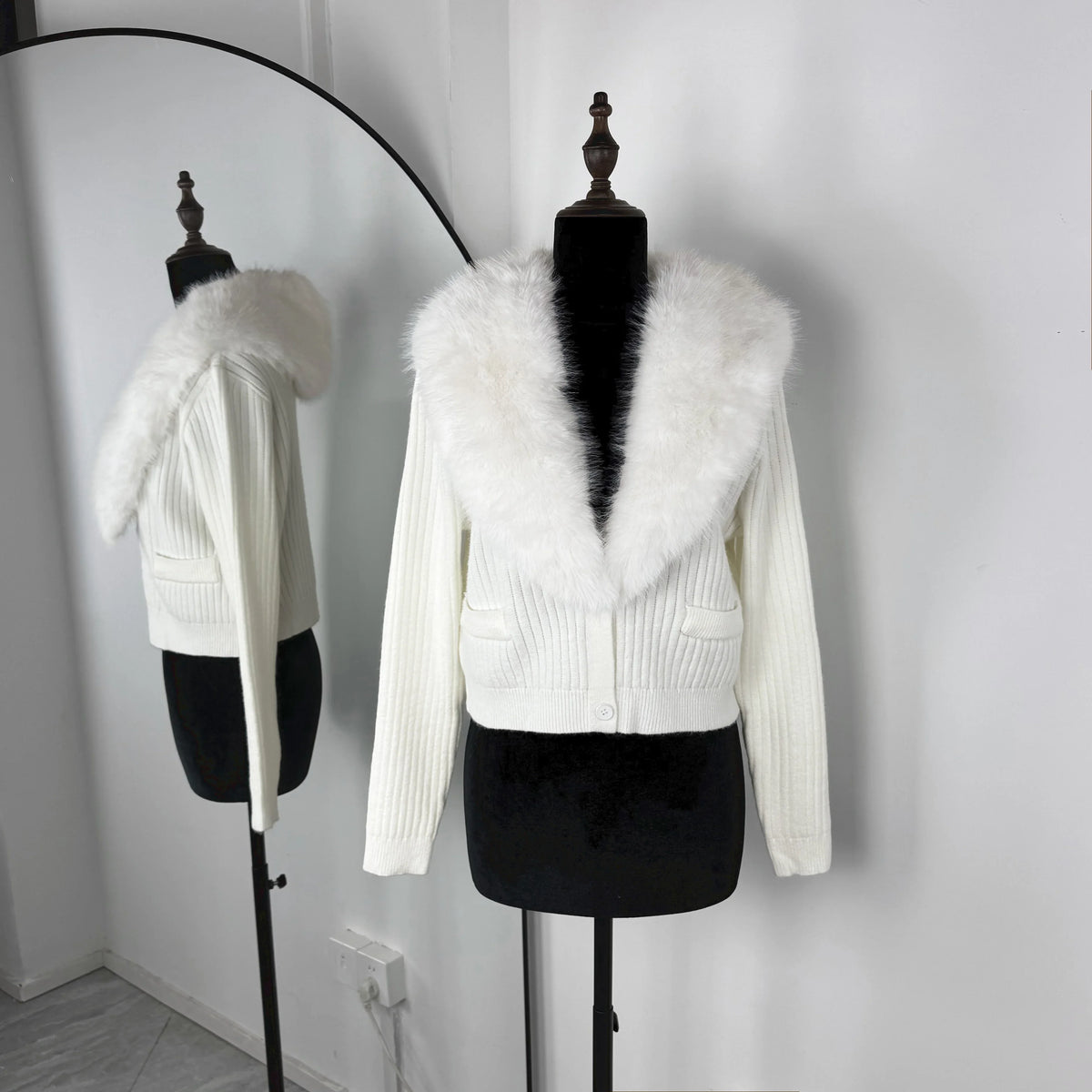 Trendix Black Knit Cardigan For Women Winter Detachable Faux Fur Collar Short Tops Street Slim Party Elegant Outerwear Top Femme