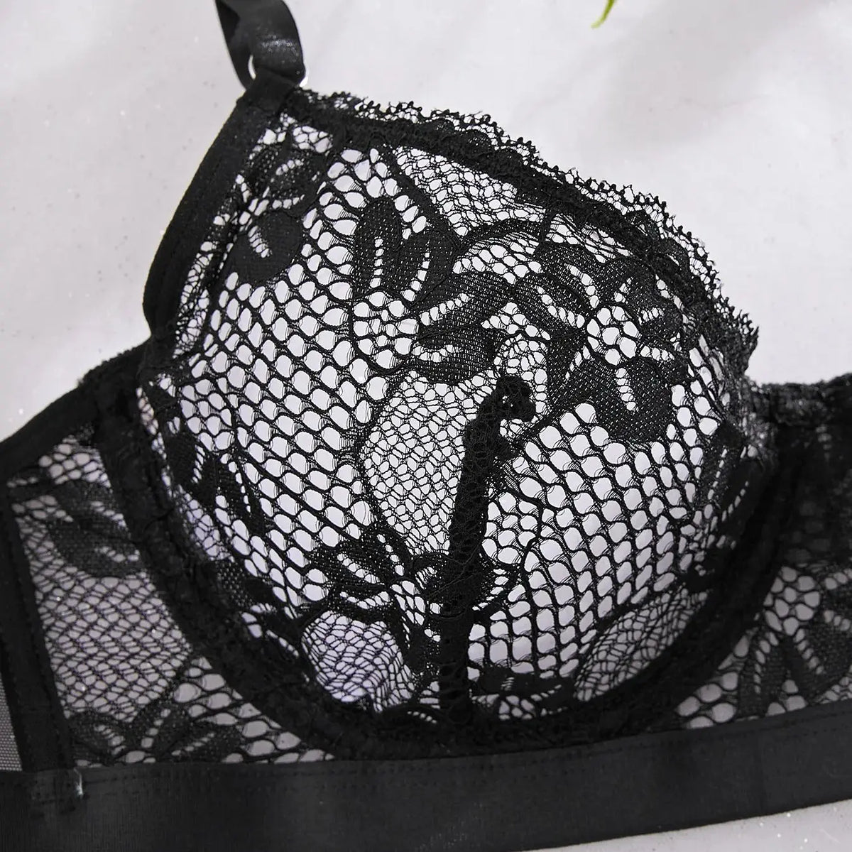 “Women's Black Lace Bra and Thong Set - Sexy Sheer Underwire Lingerie, Floral Embroidery, Seductive Nightwear”