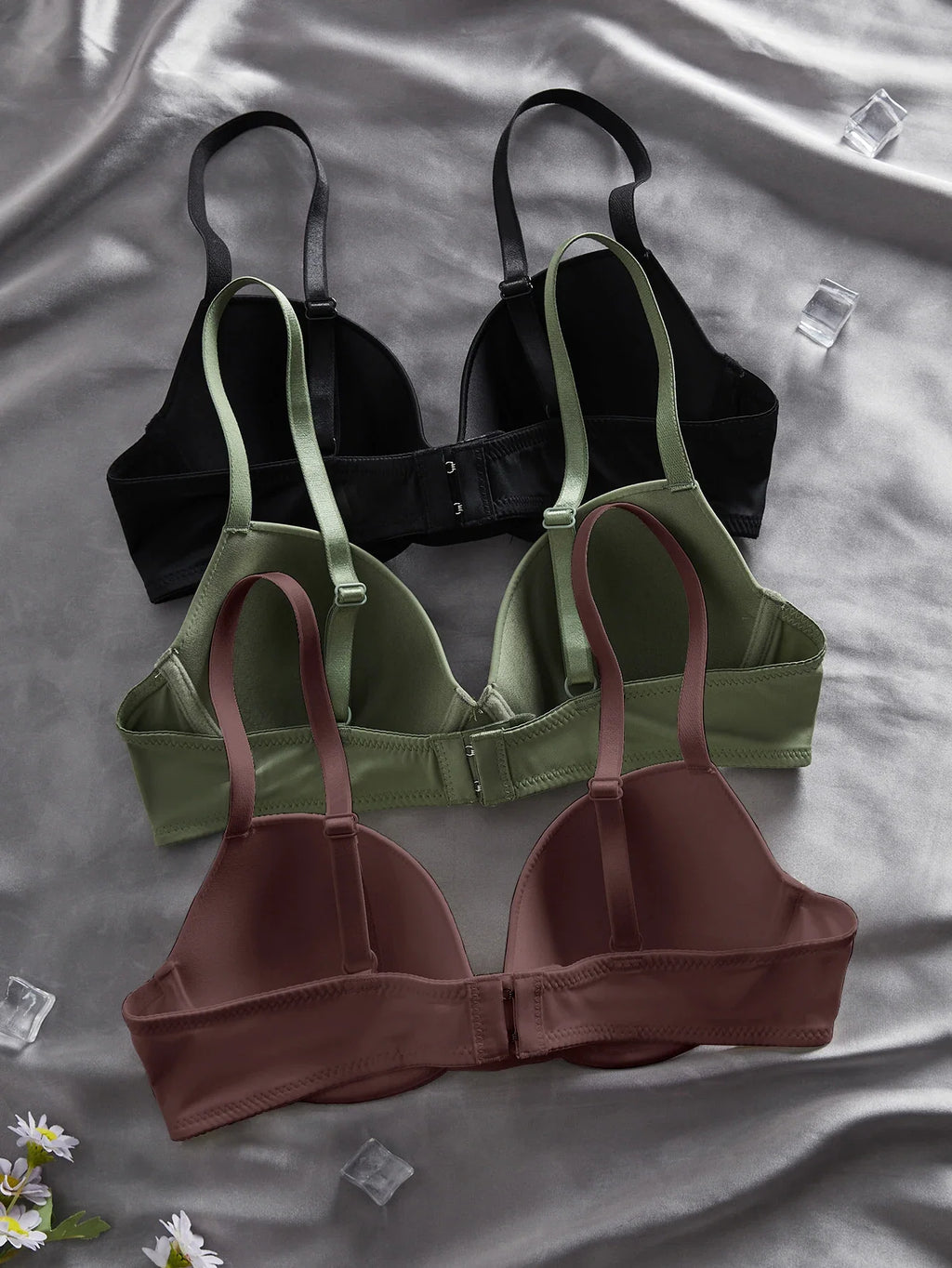 3-Pack of Fashionable Women's Underwear Set Everyday Simple Basic Underwire Bras Supportive and Comfortable Unpadded Women's Bra
