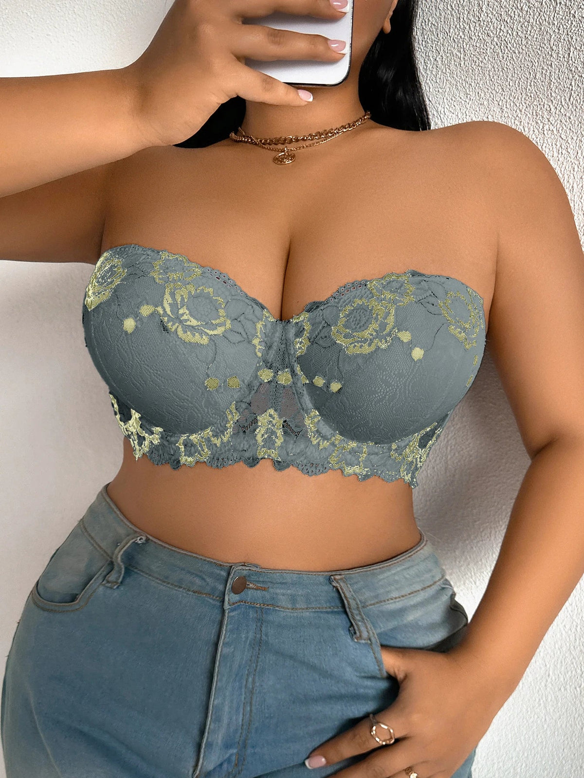 Plus Size Lace Women's Bra BCD Thin Cup Floral Embroidered Push up Bra Side Support Comfortable Underwire Lingerie Bra Women