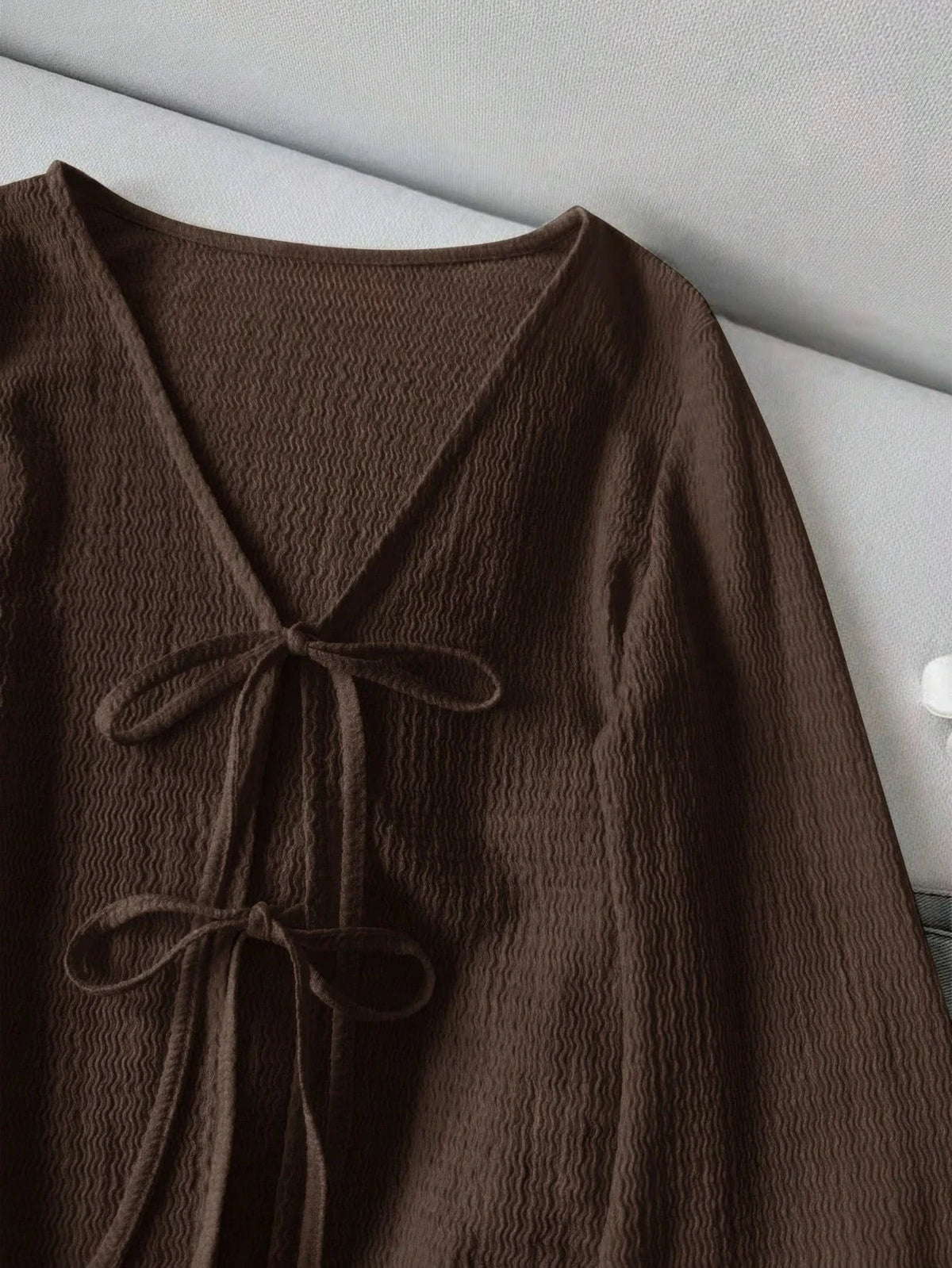 Women's Casual Solid Color Tie Front Semi-Fitted Flare Sleeve Blouse V-Neck Knit Textured Fabrics Cottagecore Top Spring/Fall