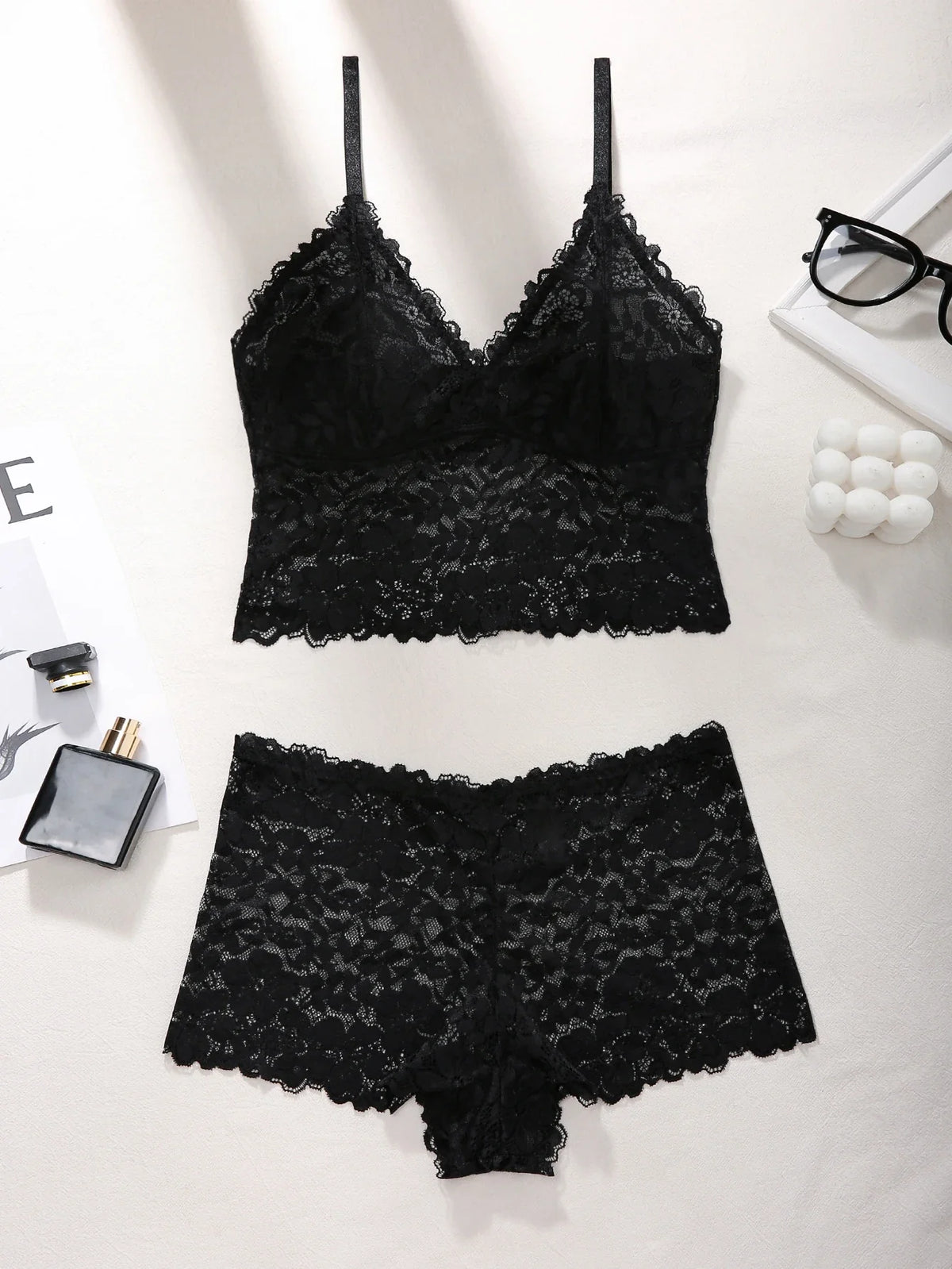 Hot sexy lingerie set Women's Wireless camisole sexy Bras Elegant floral lace sheer bra Cutout lace breathable Women's Panties