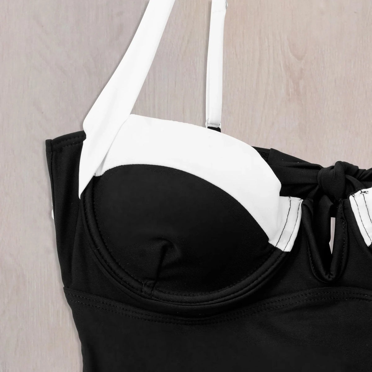 Sexy Black White Patchwork Underwire Swimsuit 2024 Women V Wire Push Up Tummy Control One Piece Swimwear Bathing Suit Bikini
